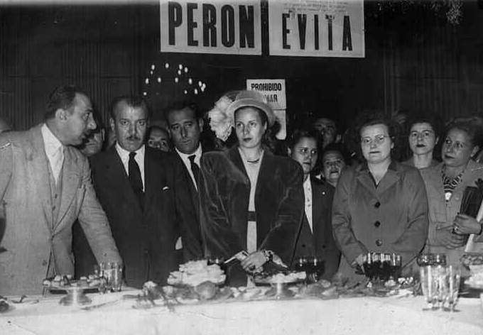 INSTANTANEAS DE EVITA