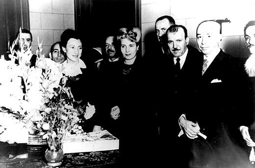 INSTANTANEAS DE EVITA