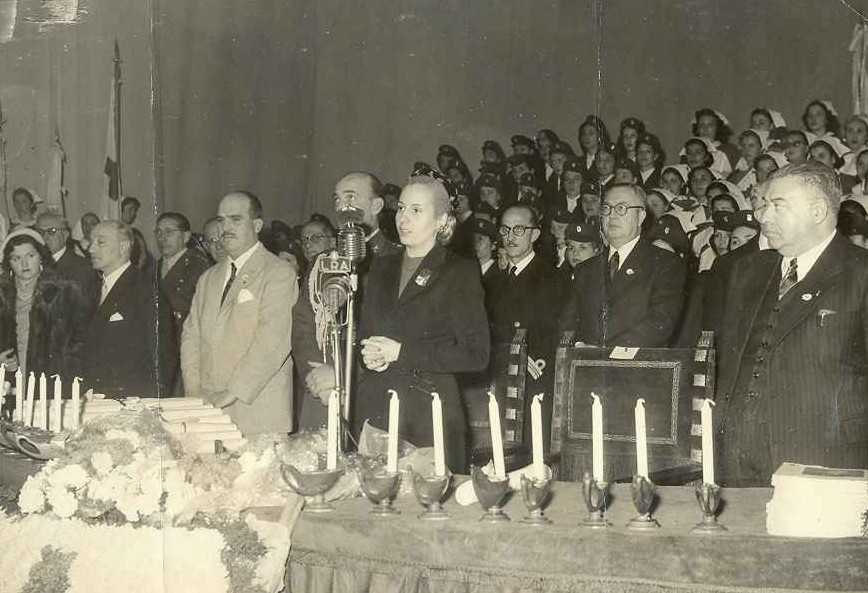 INSTANTANEAS DE EVITA