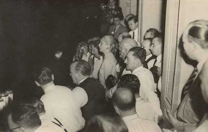 INSTANTANEAS DE EVITA