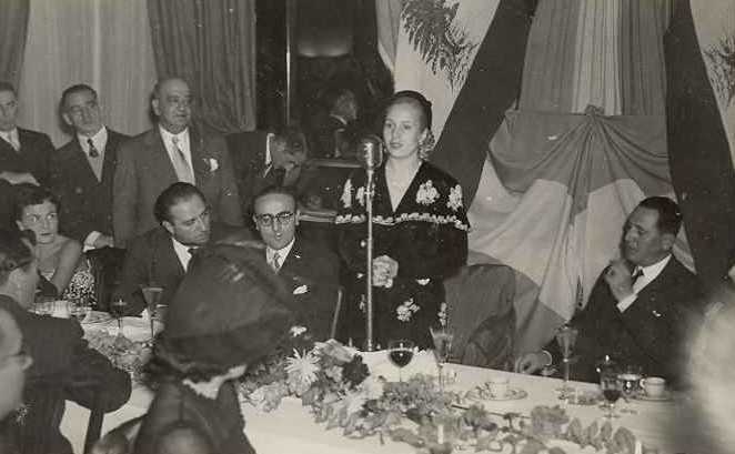 INSTANTANEAS DE EVITA