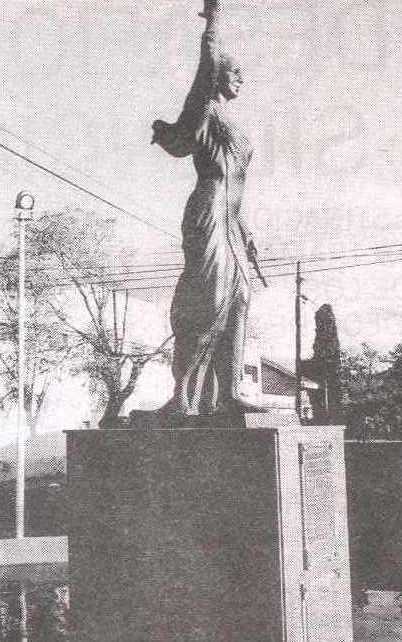 MONUMENTO A EVITA EN ROSARIO